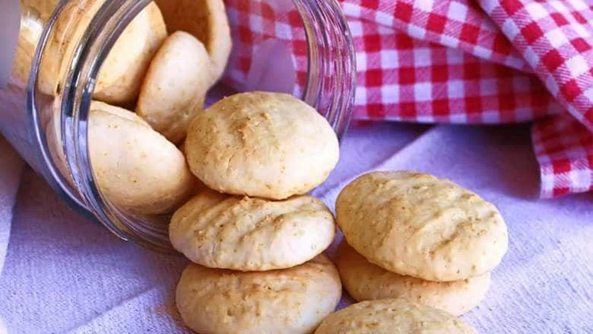 Aprenda fazer biscoitos delicioso e crocante com apenas 3 ingredientes