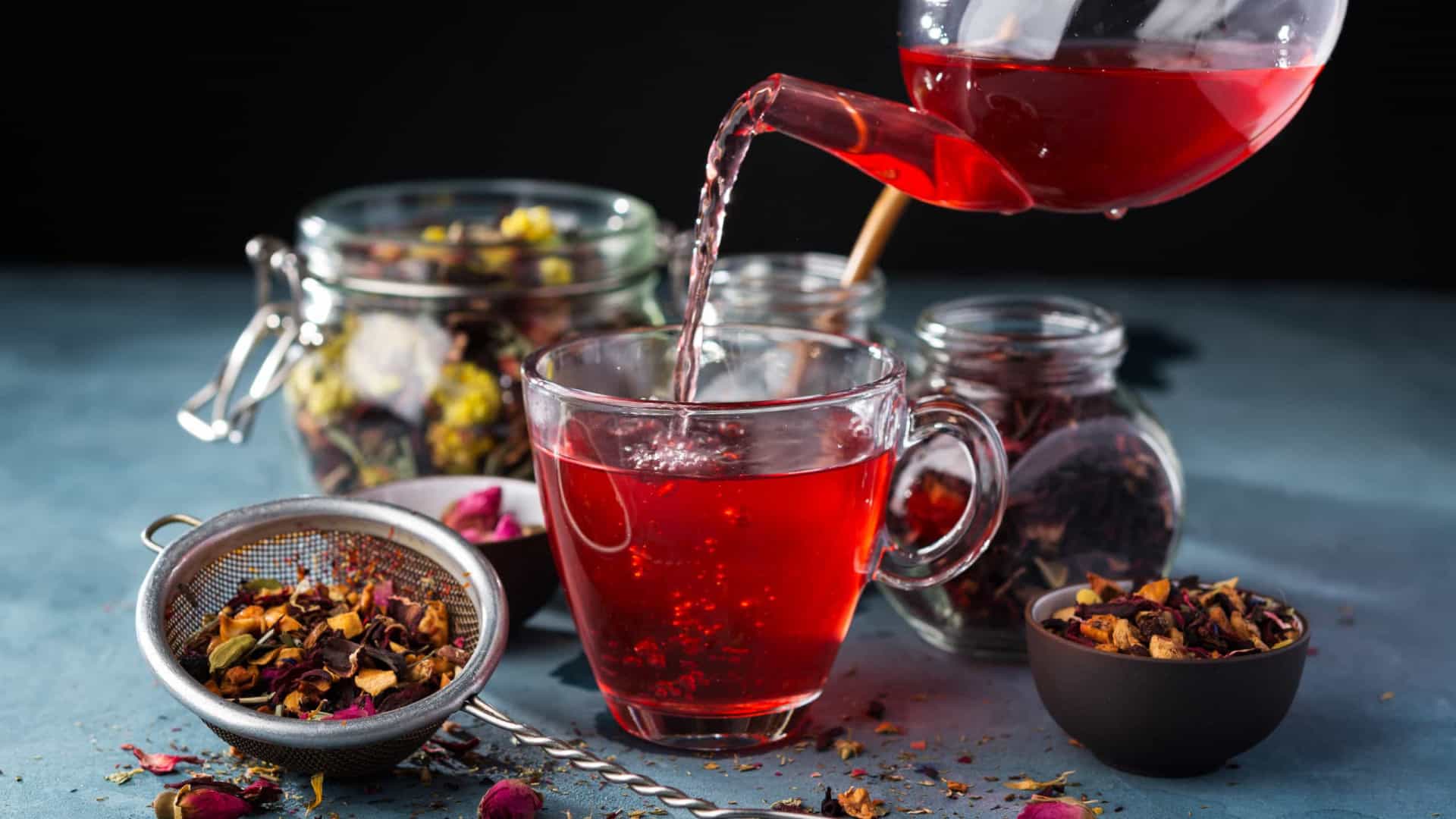 5 fomas de deixar o chá de hibisco mais saboroso para emagrecer