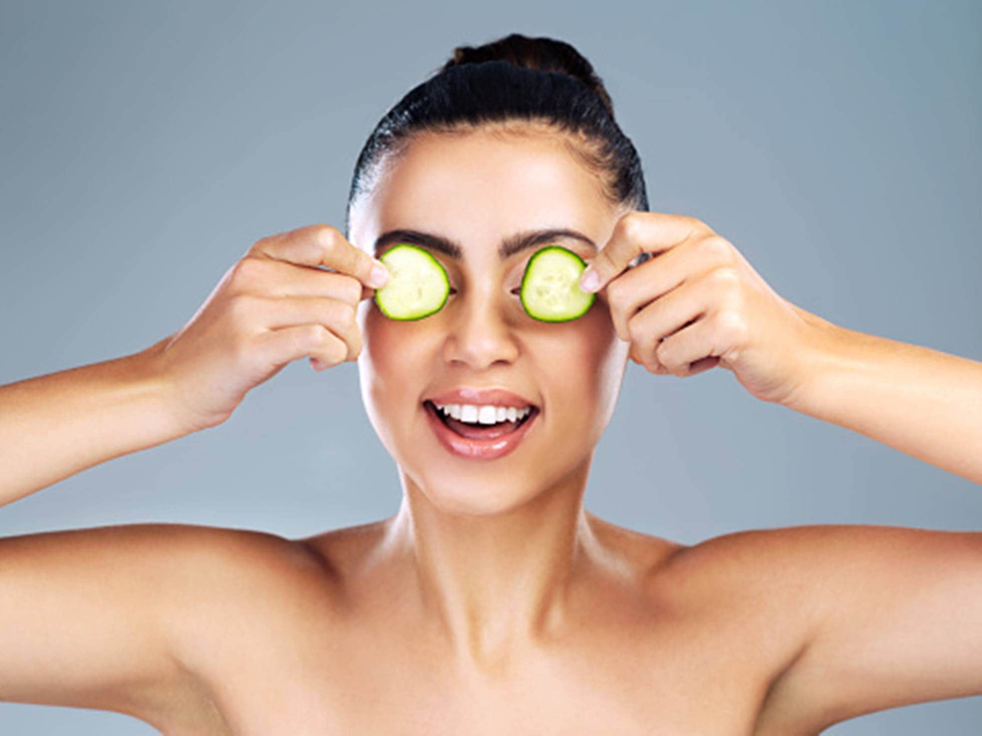 Elimine as olheiras com tratamentos caseiros aprovados por dermatologistas