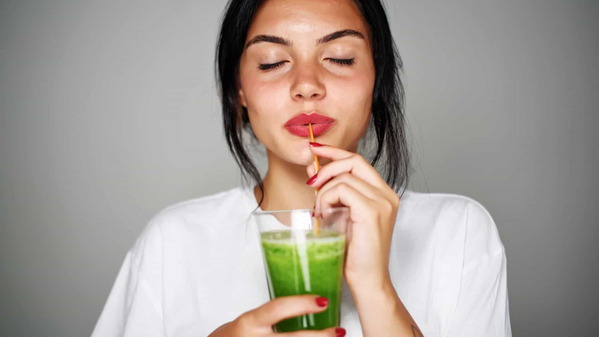 O melhor suco de desintoxicação verde para perder peso