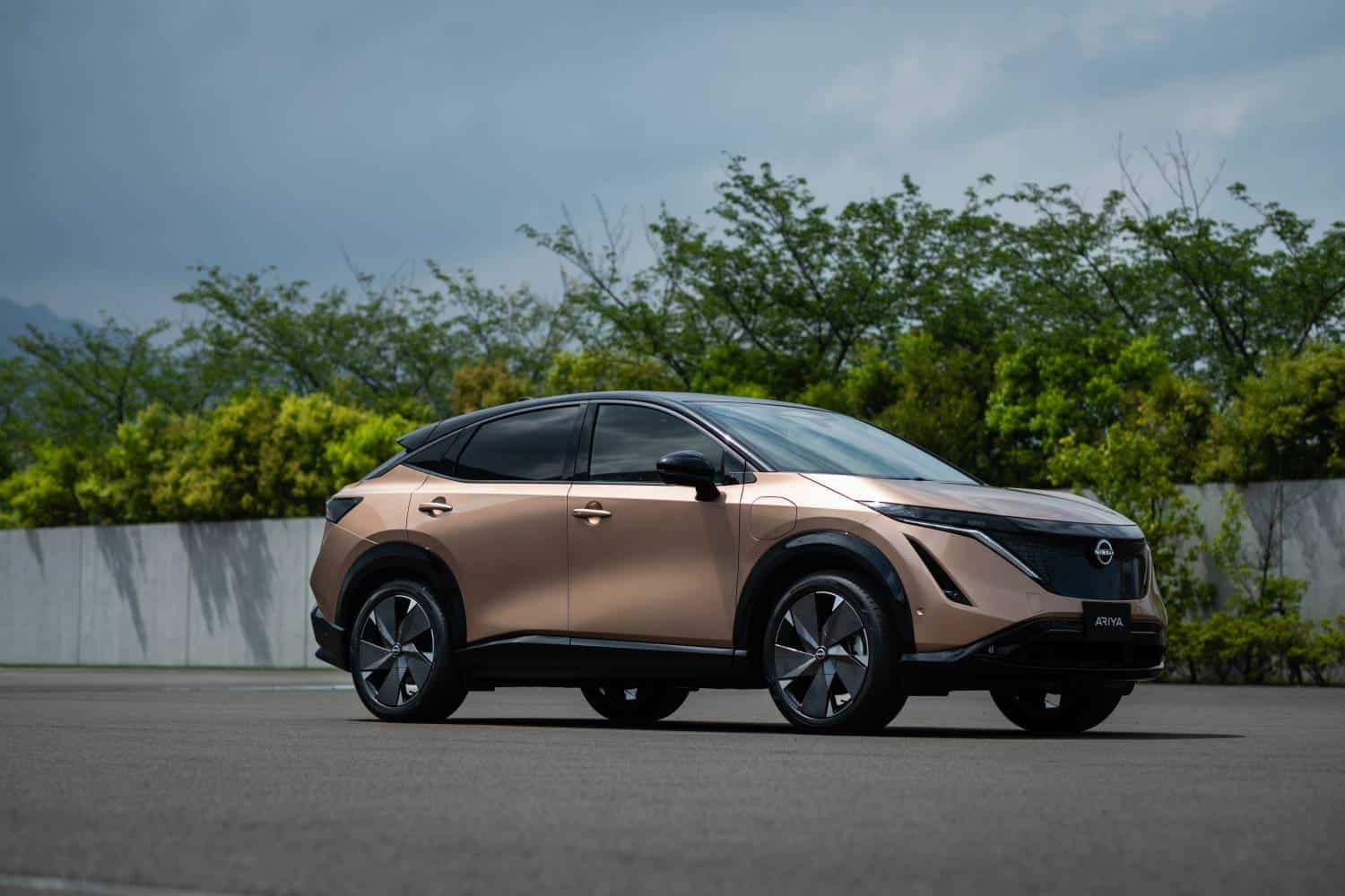 Nissan aposta em seu futuro EV, o novo crossover Ariya de 300 milhas