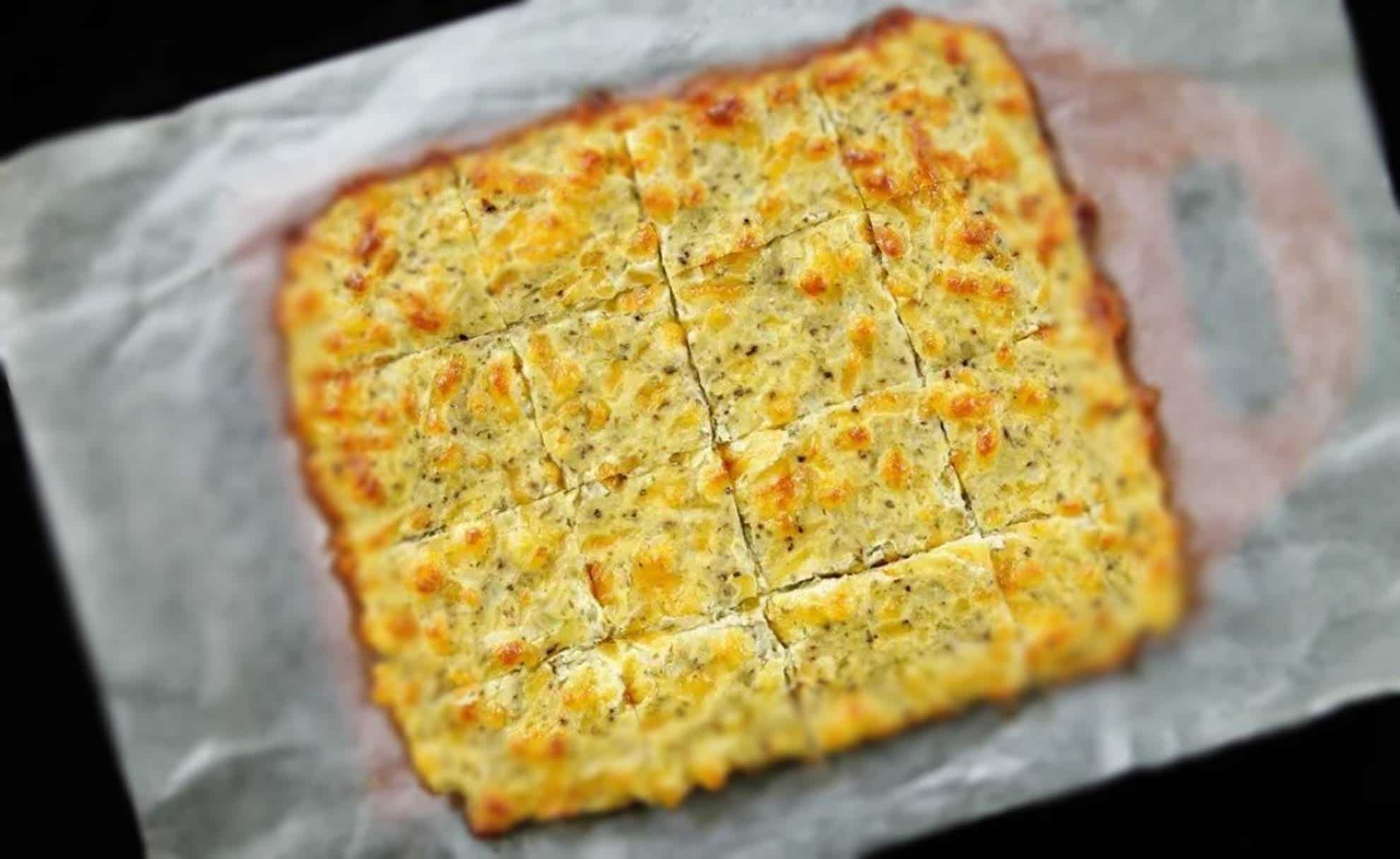 Sem farinha: Pão de couve-flor e queijo gratinado fácil e delicioso