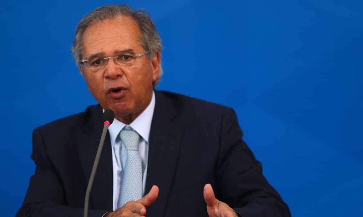 Paulo Guedes testa negativo para o coronavírus, diz Ministério da Economia