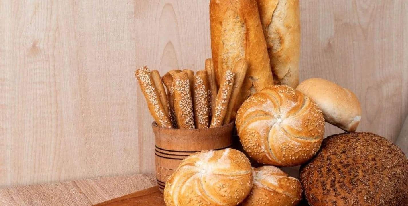 Veja como amolecer o pão duro para que pareça fresco em 5 minutos