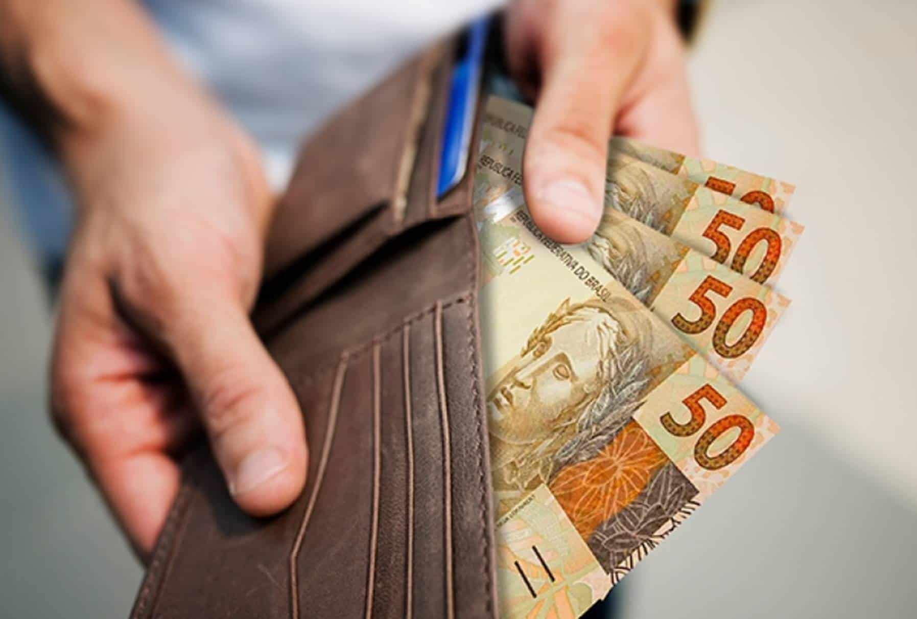Nova proposta limita até R$ 2.090 o décimo quarto (14º) salário de aposentados e pensionistas do INSS