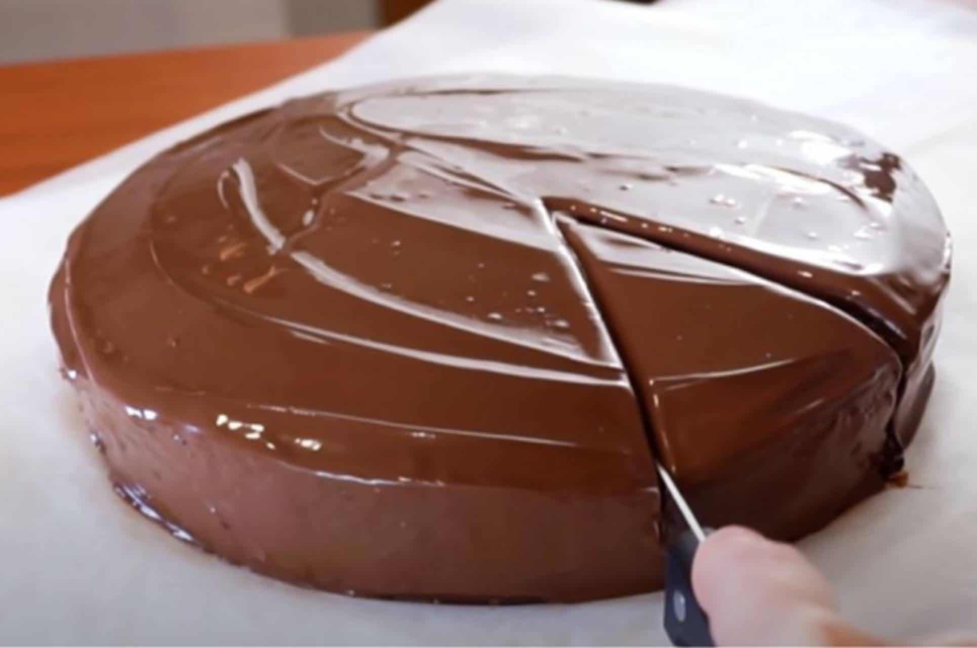 Prepare um bolo de chocolate sem farinha com esta receita