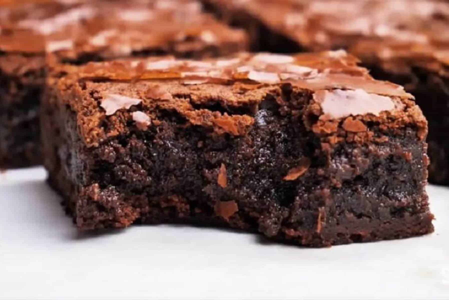 Alta cozinha: brownie de chocolate requintado mas super fácil de fazer