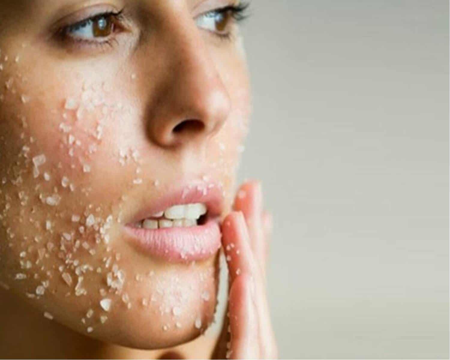 Esfoliantes caseiros: a solução para ter uma pele menos maltratada