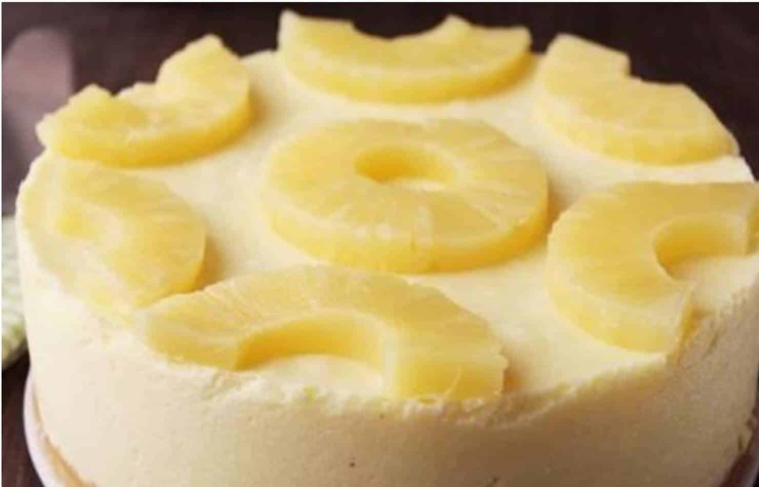 Torta gelada de abacaxi: a sobremesa ideal para fazer com 4 ingredientes