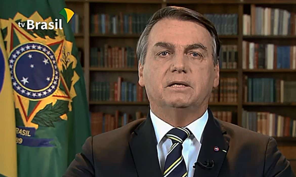 Bolsonaro faz alerta importante e pede que população economize energia elétrica