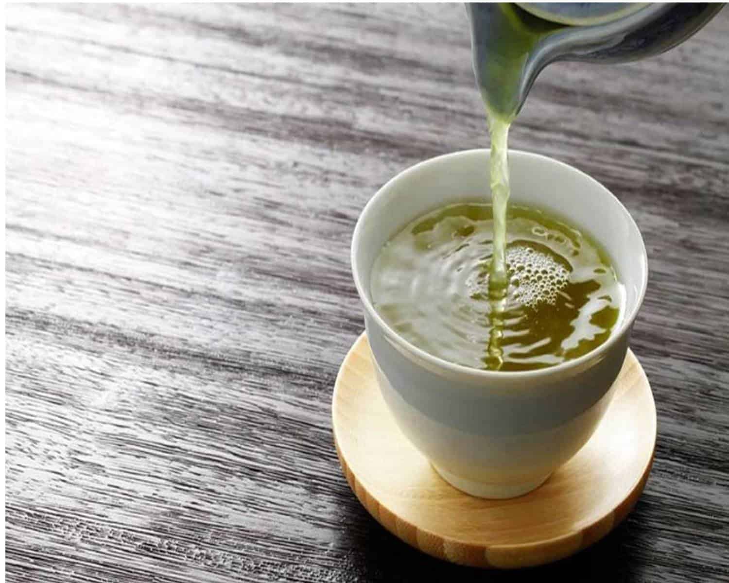 Hidrate o seu corpo e cuide da sua saúde com este refrescante chá de limão
