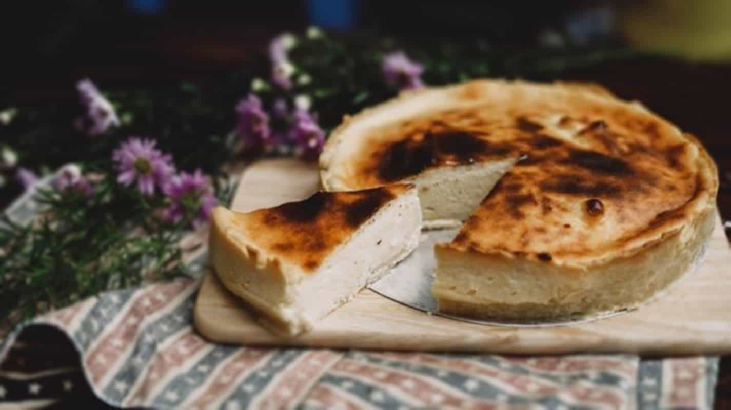 Receita de cheesecake mais fácil do mundo com apenas 3 ingredientes