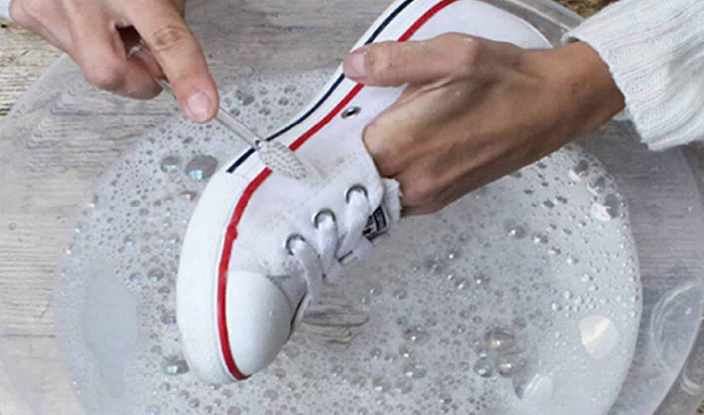 produto para limpar sapato branco