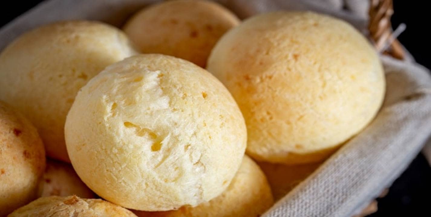 Faça pão caseiro sem glúten com poucos ingredientes em 4 etapas!