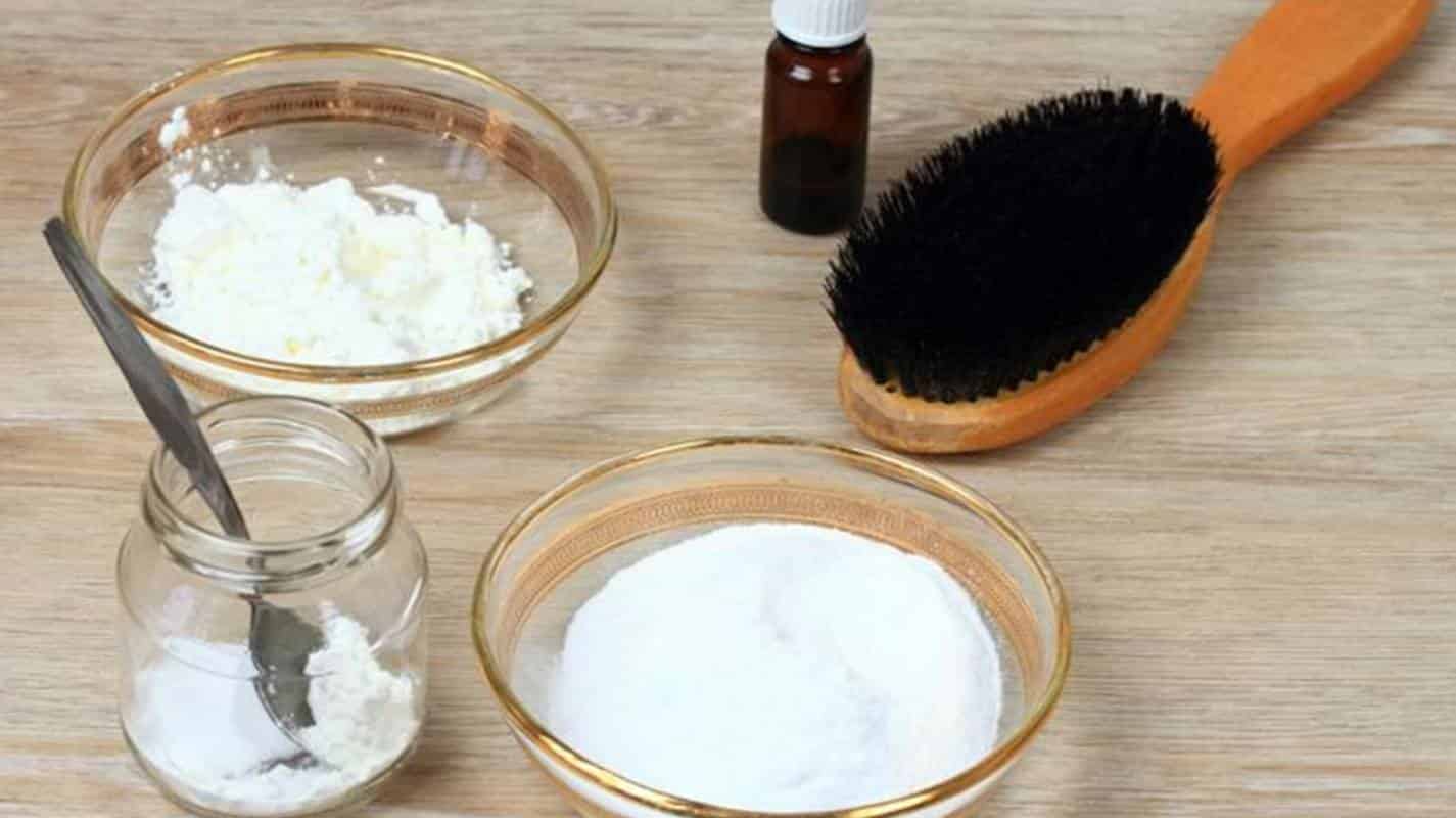 Como fazer shampoo seco caseiro para ter cabelos limpos em 2 minutos