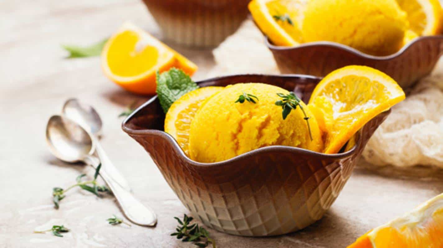 A melhor receita de sorvete de laranja muito cremoso e sem açúcar