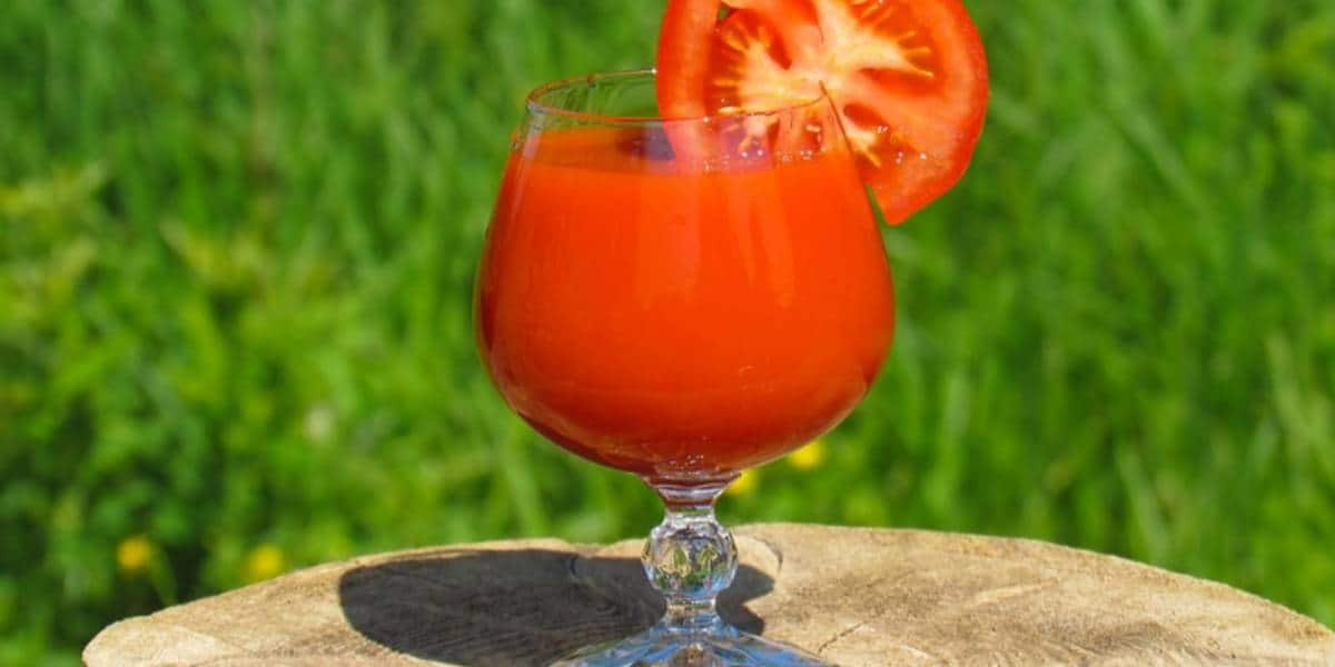 9 razões para consumir suco de tomate, a partir de hoje, todos os dias