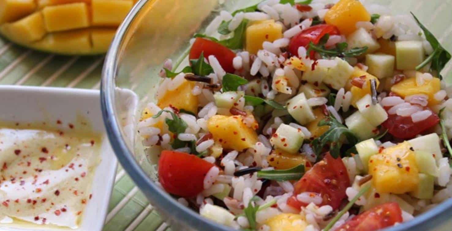Aprenda a preparar uma deliciosa salada de arroz!