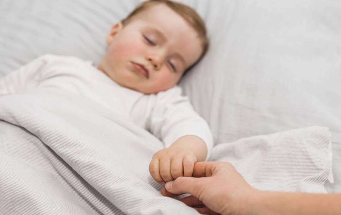 Truques caseiros para fazer seu bebê dormir rápido SEM bebida ou remédio