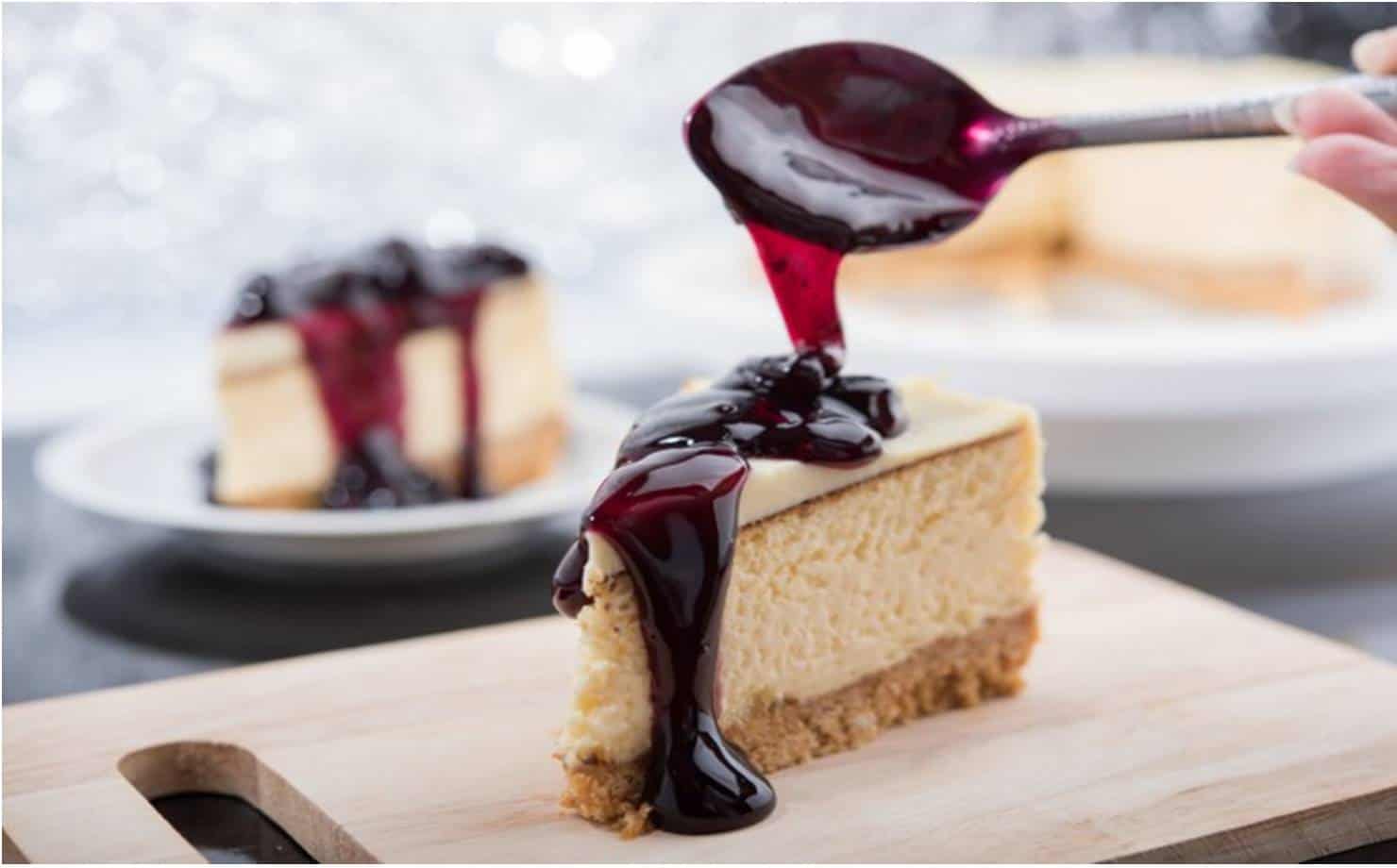 Cheesecake com vinho tinto, uma sobremesa deliciosa sem forno