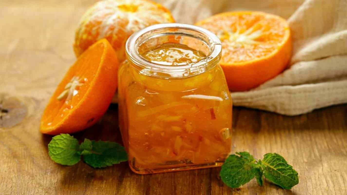 Prepare uma deliciosa geleia de laranja com 3 ingredientes que você tem em casa