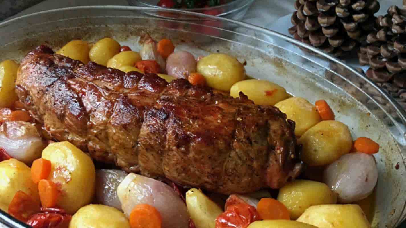 Aprenda como preparar um lombo de porco recheado como de restaurante