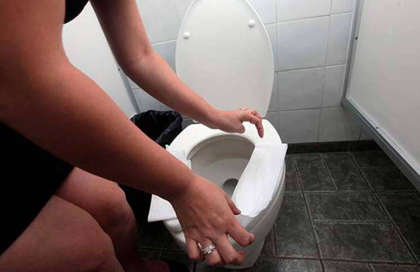 É por isso que você nunca deve colocar papel no vaso sanitário antes de se sentar.
