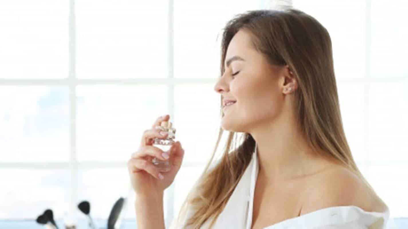 Perfume caseiro: aprenda a fazer seu próprio aroma com 4 ingredientes