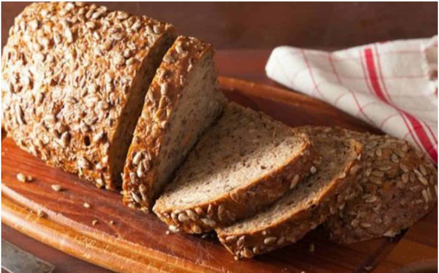 Sem amassar: pão de sementes delicioso e saudável em 3 etapas simples