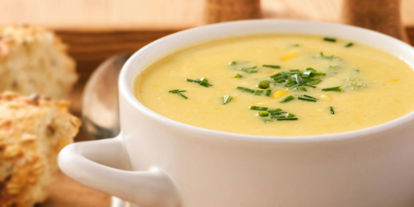 Aprenda a preparar sopa de milho com creme de leite