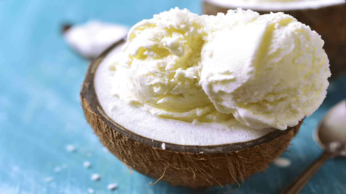 Sorvete de coco caseiro: uma maneira deliciosa de se refrescar no calor