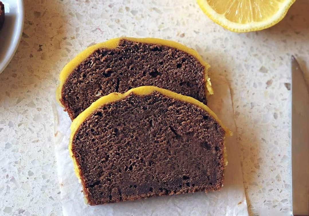 Bolo de chocolate e limão: receita simples, fácil e que nunca enjoa