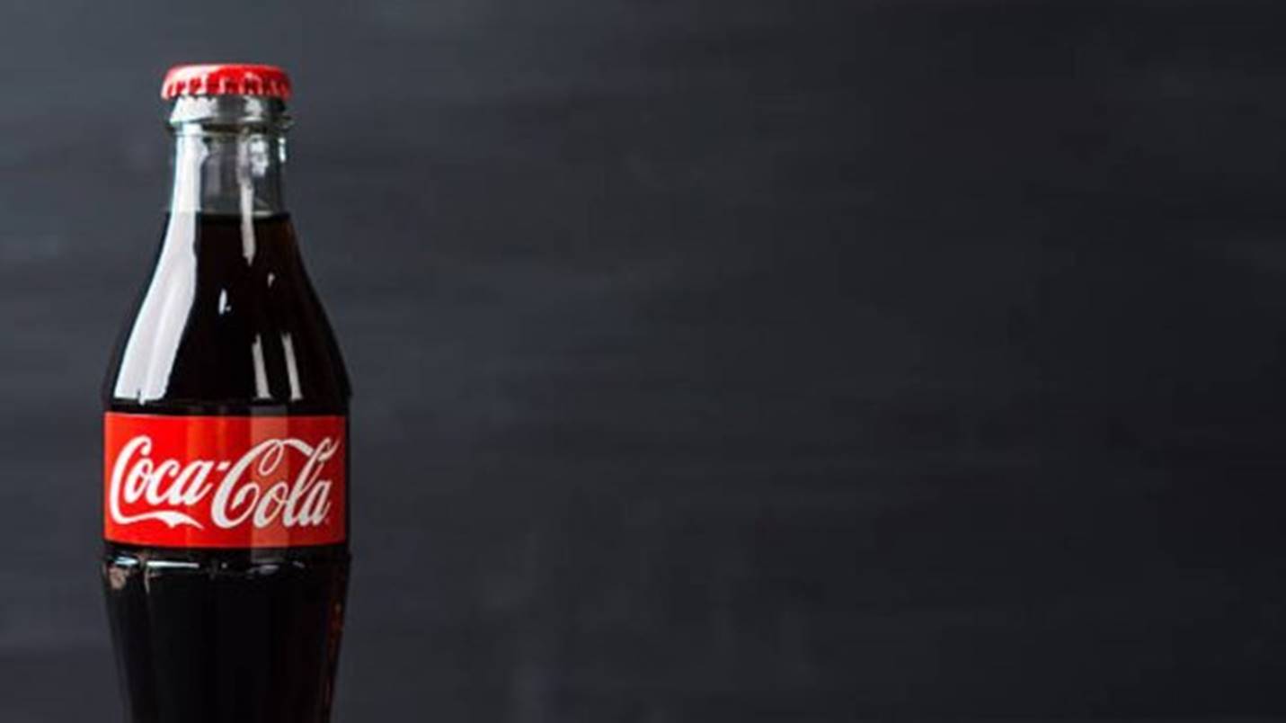 15 truques de limpeza surpreendentes feitos com Coca-Cola