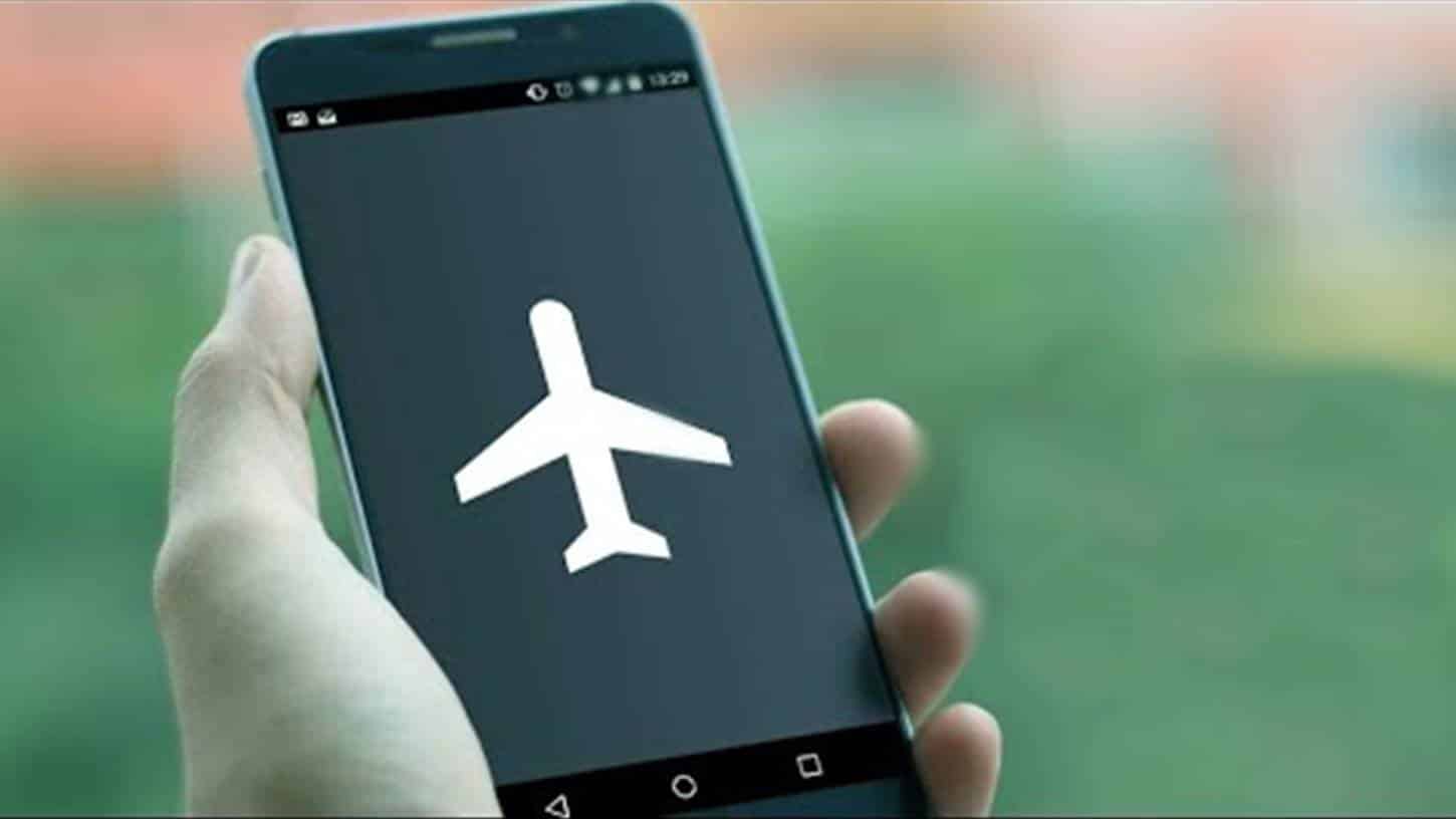 Para que serve o modo avião e quando você deve ativá-lo no telefone?