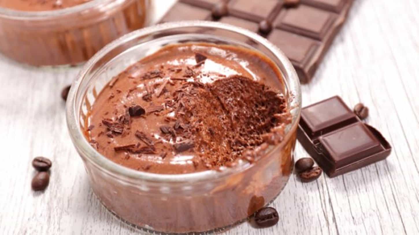 Como fazer mousse de chocolate: receita fácil e rápida de preparar