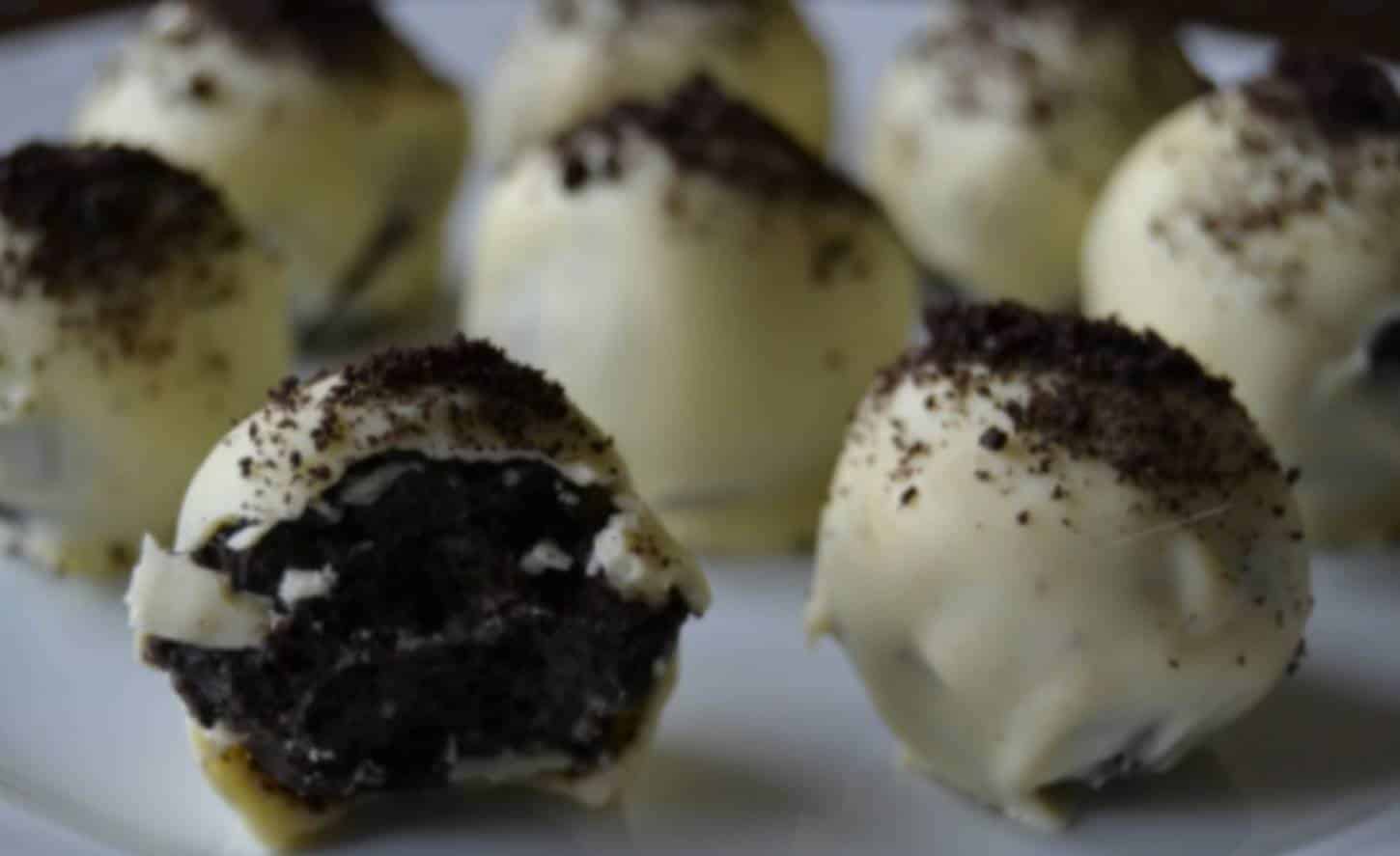 Bombons de chocolate com recheio de biscoito: receita fácil de fazer